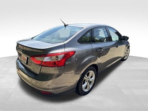 Used 2014 Ford Focus SE FWD image 4