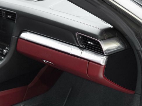 Used 2019 Porsche 911 Carrera image 41