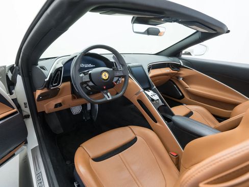 Used 2024 Ferrari Roma Spider image 12