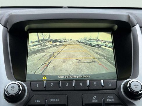 Used 2017 Chevrolet Equinox LT w/ Convenience Package image 30