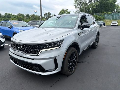 Certified 2023 Kia Sorento SX AWD/4WD image 3