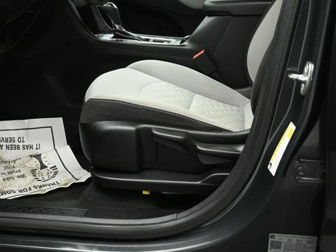 Used 2019 Chevrolet Equinox LS AWD/4WD image 11