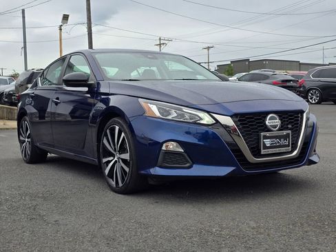Used 2022 Nissan Altima 2.5 SR FWD image 4