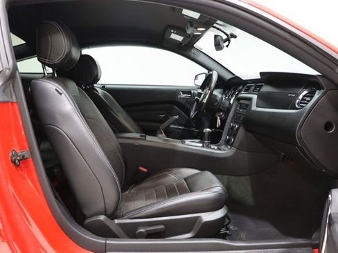 Used 2014 Ford Mustang GT Premium w/ Equipment Group 402A RWD image 30
