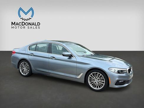 Used 2018 BMW 530e w/ Premium Package 2 RWD image 2