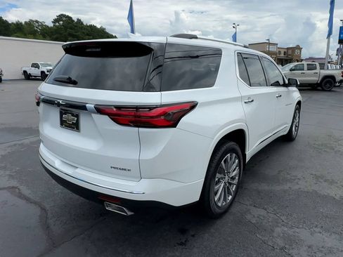 Certified 2023 Chevrolet Traverse Premier FWD image 8