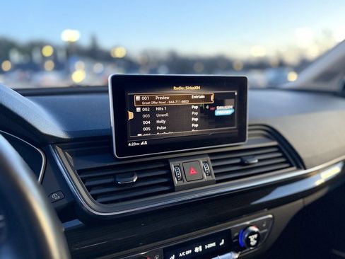 Used 2019 Audi Q5 2.0T Premium Plus w/ Premium Plus Package image 19