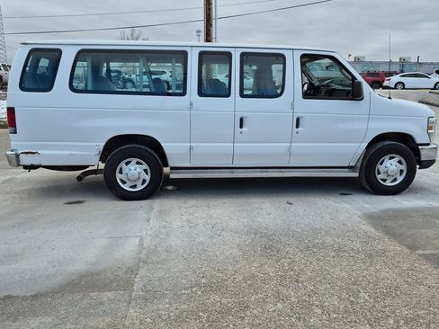 Used 2012 Ford E-350 and Econoline 350 XLT image 8