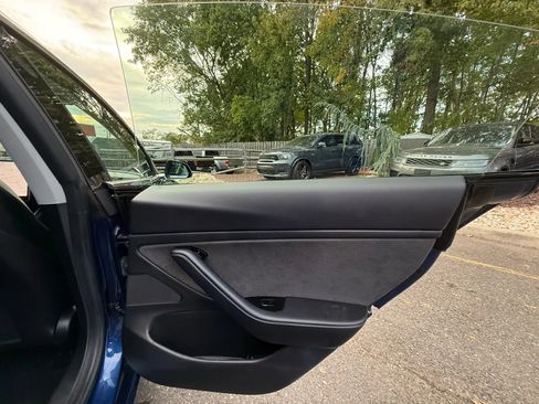 Used 2019 Tesla Model 3 Standard Range Plus RWD image 21
