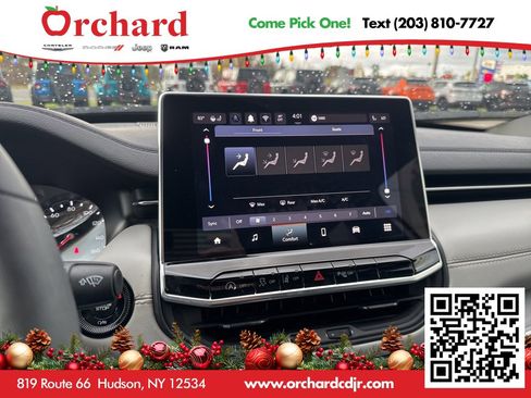 Used 2024 Jeep Compass Limited image 37