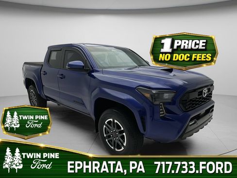 Used 2025 Toyota Tacoma TRD Sport w/ TRD Sport Upgrade Package AWD/4WD image 1