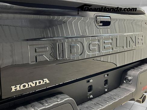 New 2026 Honda Ridgeline Black Edition image 6