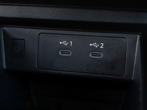 Used 2025 Nissan Kicks SR w/ SR Premium Package FWD image 39