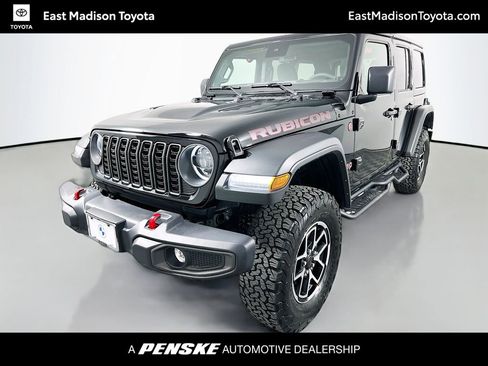 Used 2025 Jeep Wrangler Unlimited Rubicon w/ Convenience Group AWD/4WD image 1
