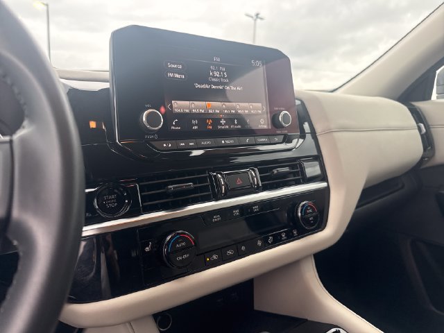 Certified 2025 Nissan Pathfinder SV AWD/4WD image 18