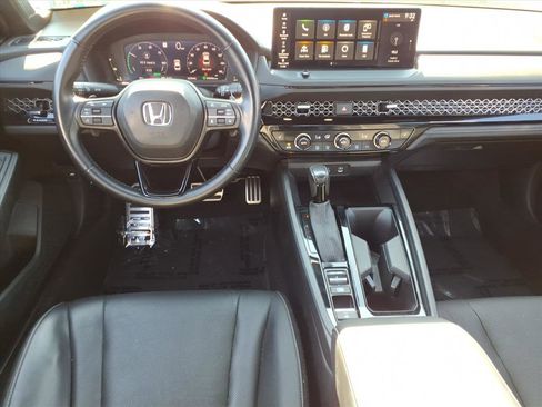 Used 2023 Honda Accord Sport image 11