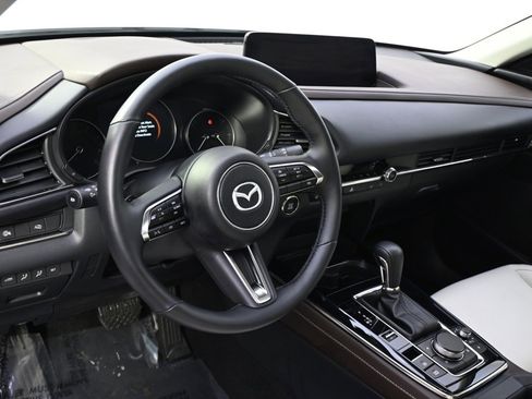 Certified 2025 MAZDA CX-30 2.5 Turbo w/ Premium Package image 11