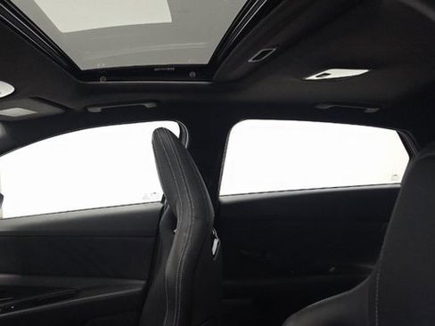 Used 2025 Hyundai Elantra N image 7