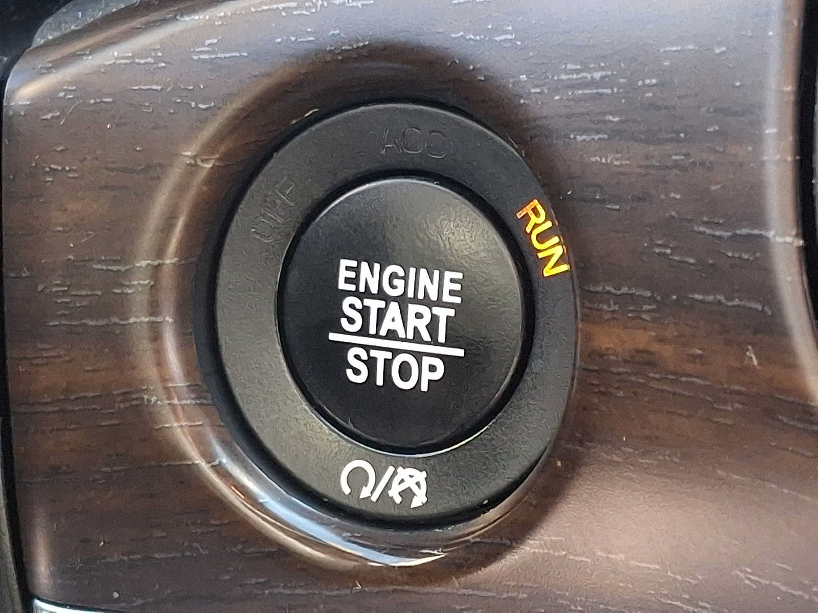Used 2018 Jeep Grand Cherokee Limited AWD/4WD image 25