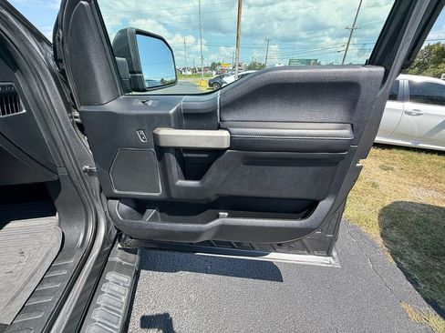Used 2018 Ford F150 Lariat w/ Equipment Group 502A Luxury AWD/4WD image 22