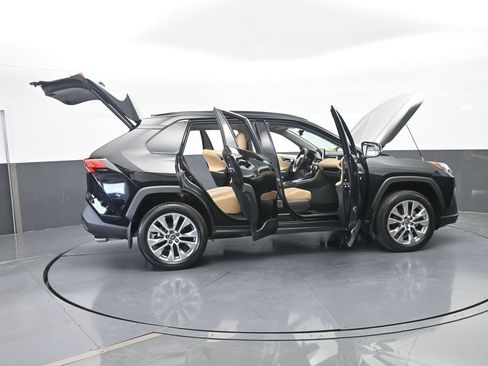 Used 2025 Toyota RAV4 XLE Premium FWD image 75