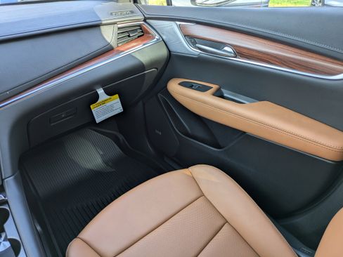 New 2026 Cadillac XT5 Premium Luxury w/ Driver Assist Package FWD image 15