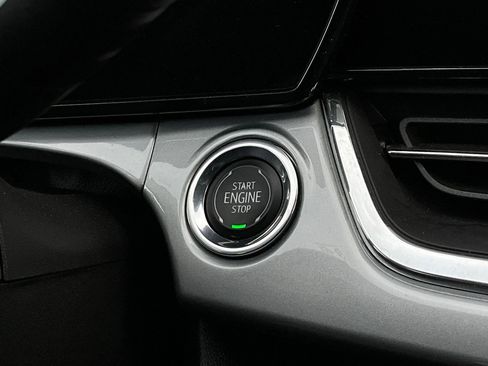 Used 2025 Chevrolet Trax LT image 26