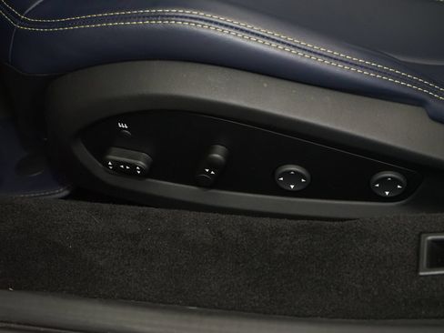 Used 2022 Ferrari F8 Tributo RWD image 25