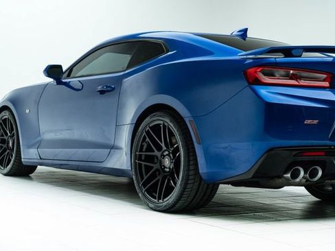 Used 2017 Chevrolet Camaro SS image 19