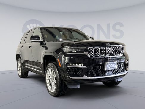 Used 2022 Jeep Grand Cherokee Summit AWD/4WD image 10