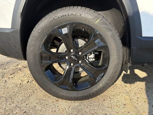 New 2026 Chevrolet Equinox LT image 9