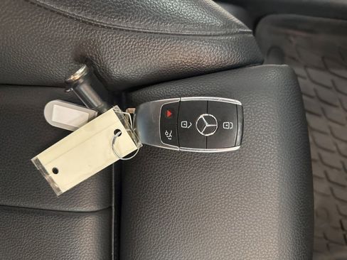 Used 2020 Mercedes-Benz GLB 250 GLB 250 image 29