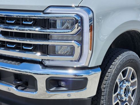 New 2026 Ford F350 Platinum w/ Tremor Off-Road Package AWD/4WD image 6