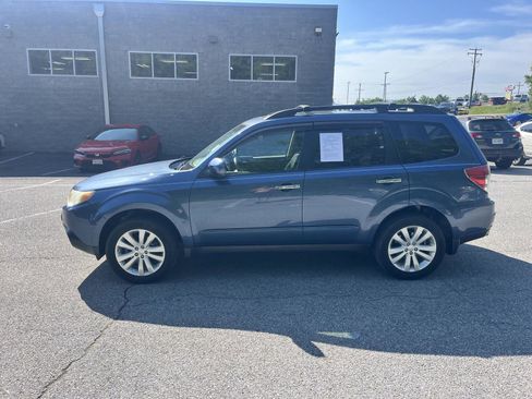 Used 2012 Subaru Forester 2.5X Premium AWD/4WD image 4
