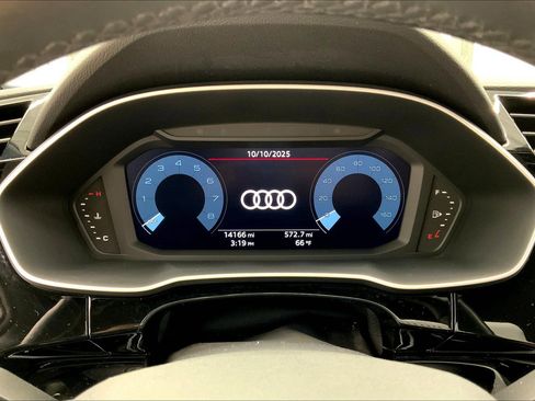 Used 2022 Audi Q3 2.0T Premium Plus w/ Premium Plus Package image 22
