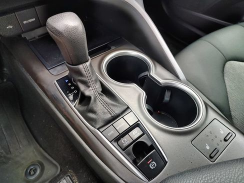 Used 2022 Toyota Camry LE w/ Cold Weather Package FWD image 16