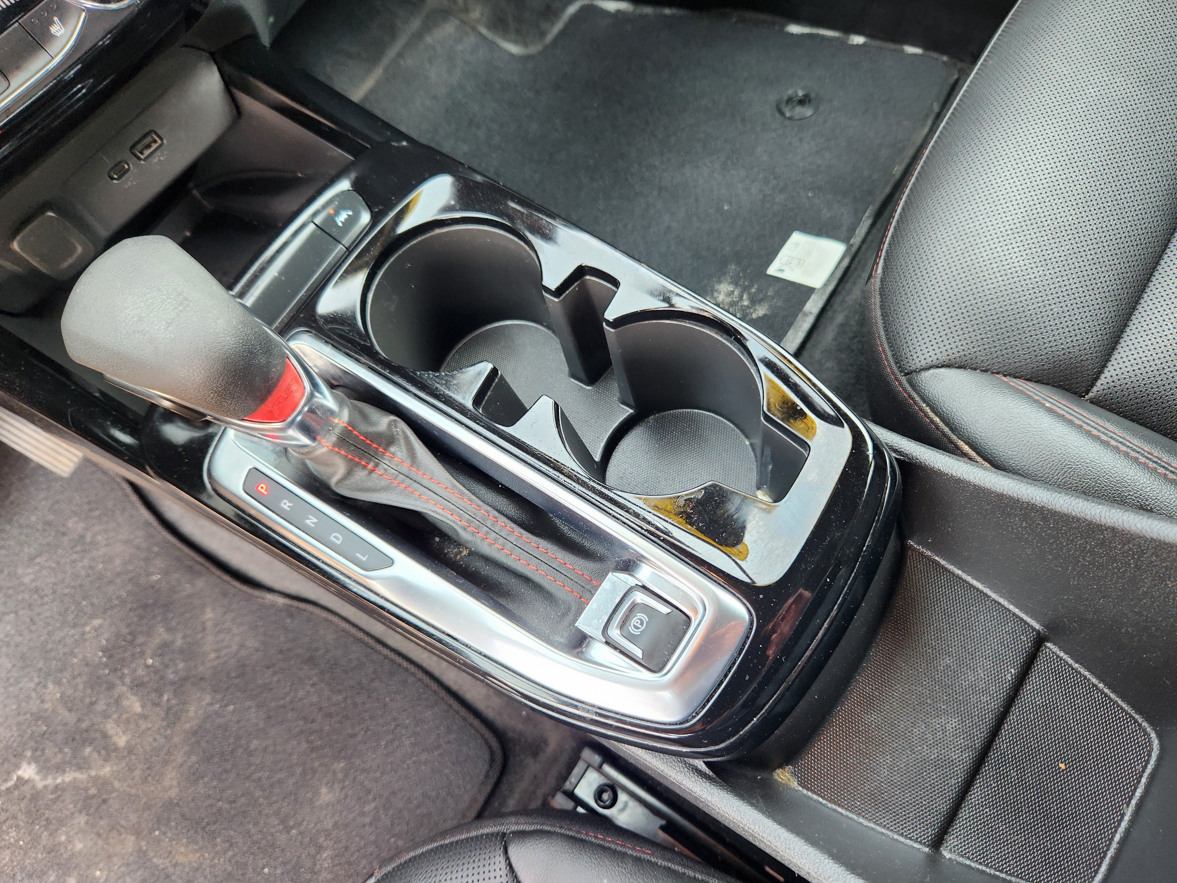 Used 2024 Chevrolet Trax RS w/ Sunroof Package FWD image 15