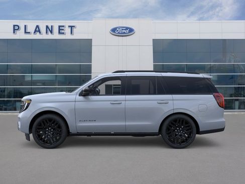 New 2026 Ford Expedition Platinum image 3