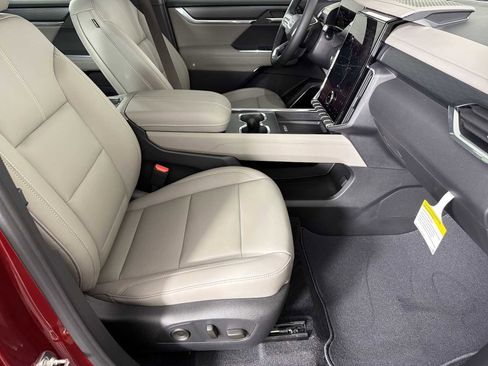 New 2026 GMC Acadia Elevation w/ Elevation Premium Package image 22