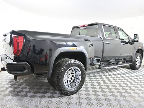 Used 2023 GMC Sierra 3500 Denali w/ Denali Ultimate Package AWD/4WD image 7