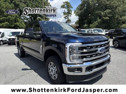 Used 2025 Ford F250 Lariat w/ Lariat Ultimate Package AWD/4WD image 1