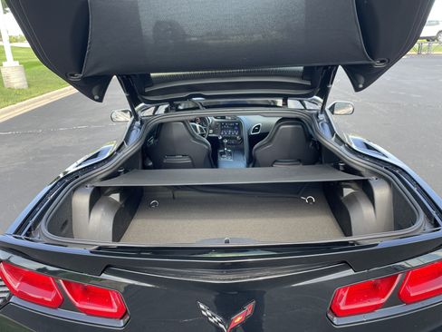 Used 2016 Chevrolet Corvette Stingray Coupe w/ Carbon Flash Badge Package RWD image 21