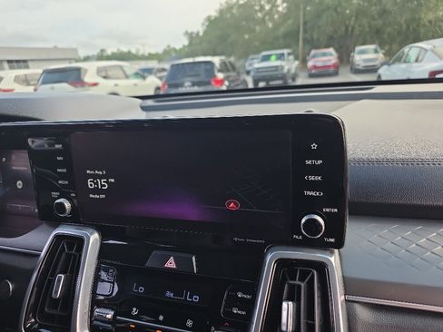 Used 2023 Kia Sorento SX AWD/4WD image 18