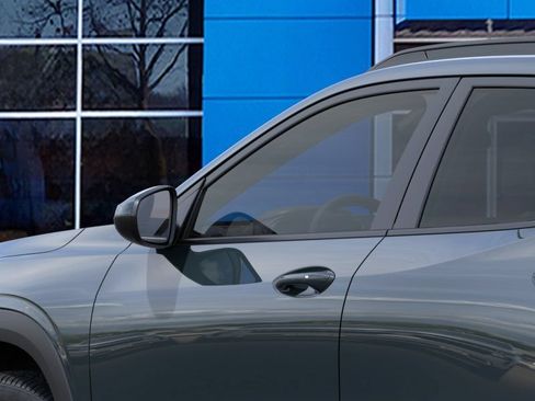New 2026 Chevrolet Trax LT w/ LT Convenience Package FWD image 12