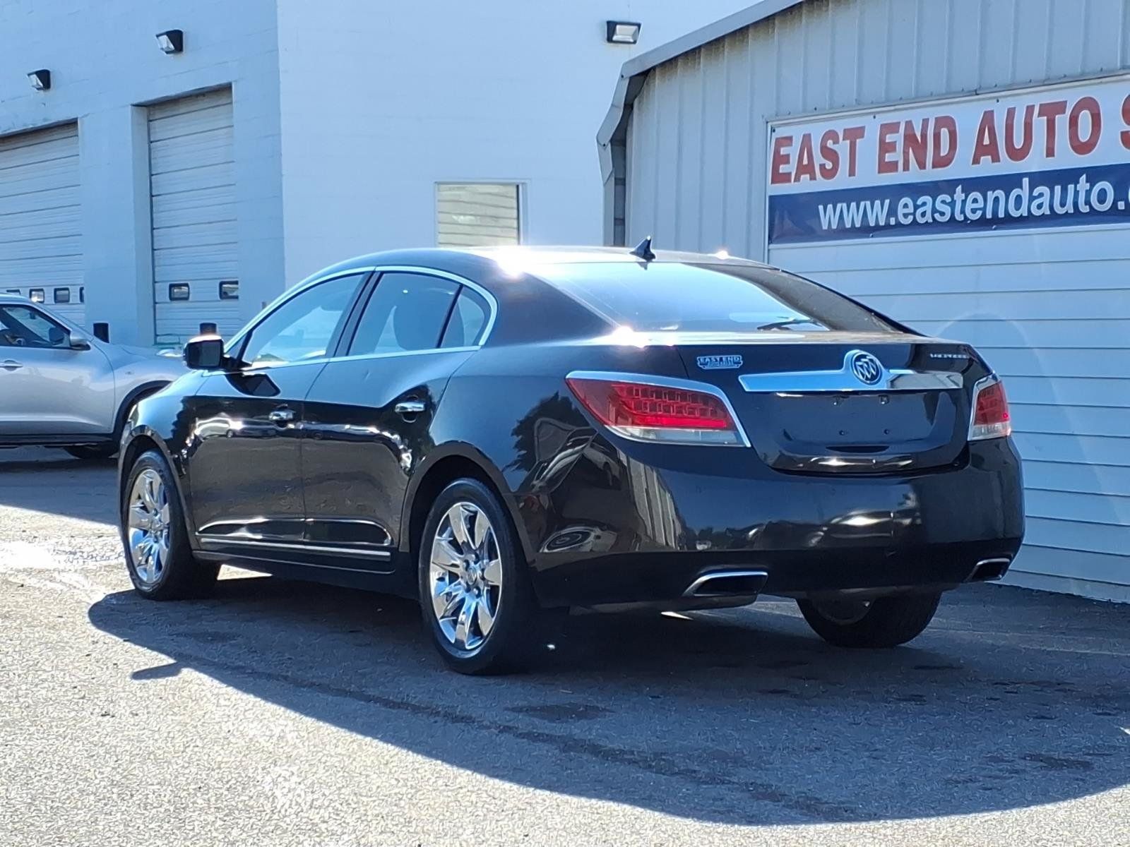 Used 2013 Buick LaCrosse Premium w/ Driver Confidence Package FWD image 3
