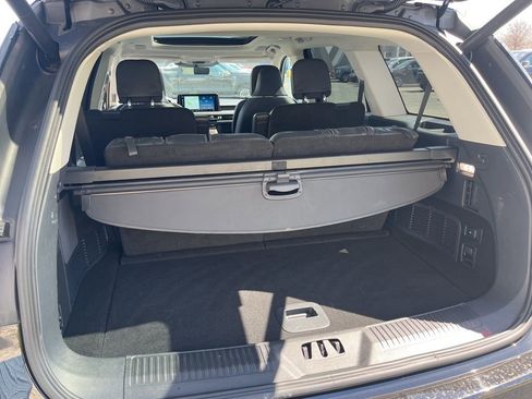 Used 2025 Lincoln Aviator Reserve w/ Equipment Group 201A AWD/4WD image 16