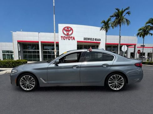 Used 2021 BMW 530i w/ Convenience Package RWD image 4