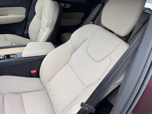 New 2026 Volvo XC60 B5 Plus w/ Protection Package Premier AWD/4WD image 20