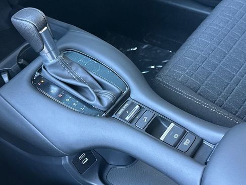 New 2026 Honda HR-V LX image 23