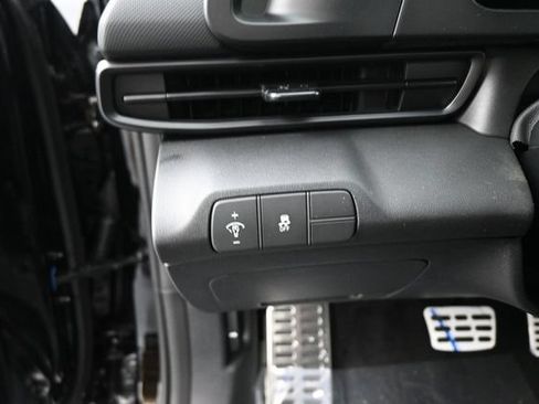 New 2026 Hyundai Elantra SEL Sport Premium FWD image 17